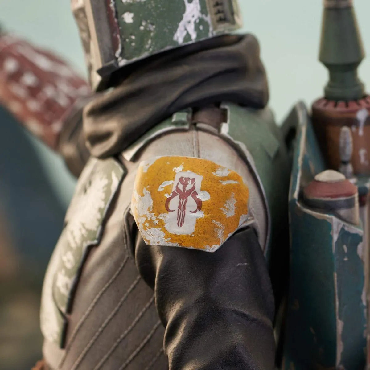 DSTAUG222396 Star Wars: The Mandalorian - Boba Fett Statue - Diamond Select Toys - Titan Pop Culture