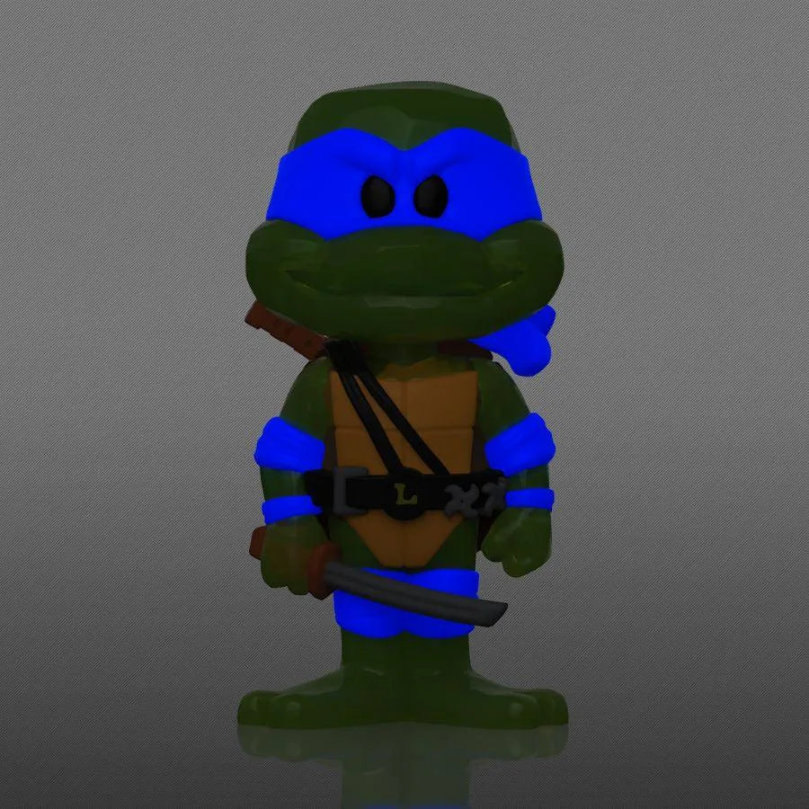 FUN73451 Teenage Mutant Ninja Turtles: Mutant Mayhem (2023) - Leonardo {with chase) Vinyl Soda - Funko - Titan Pop Culture