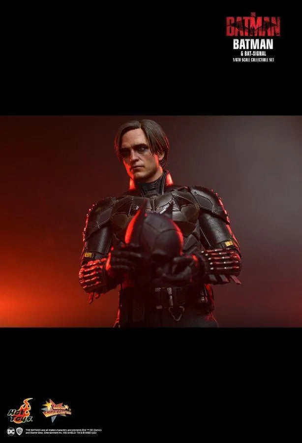 HOTMMS641 The Batman - Batman and Bat-Signal 1:6 Scale Action Figure Set - Hot Toys - Titan Pop Culture