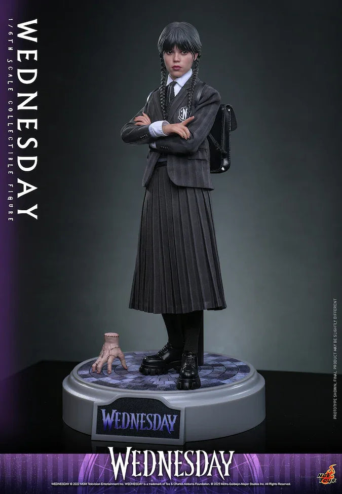 Miércoles - Figura de acción coleccionable a escala 1:6 de Wednesday Addams
