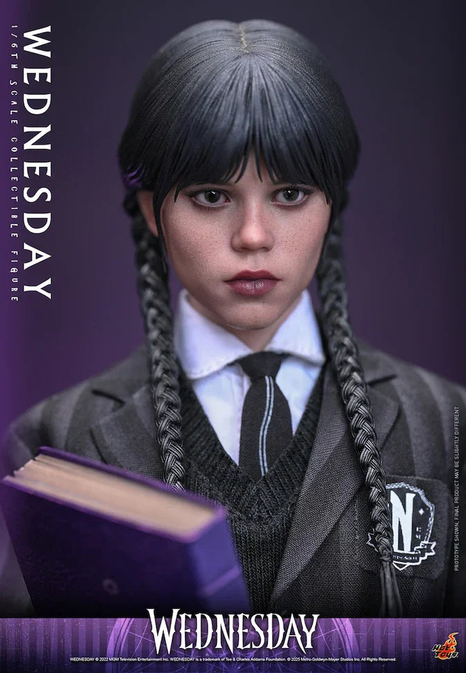 Miércoles - Figura de acción coleccionable a escala 1:6 de Wednesday Addams