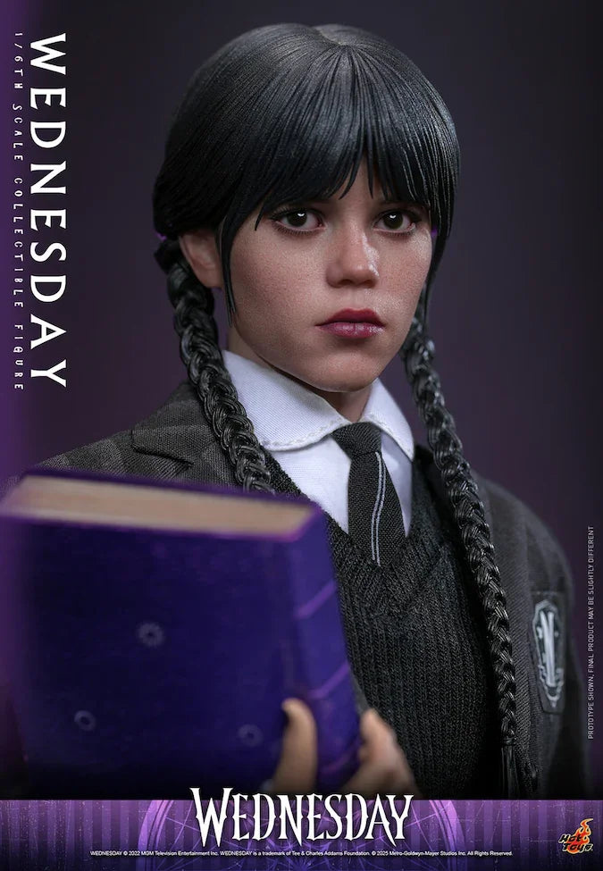 Miércoles - Figura de acción coleccionable a escala 1:6 de Wednesday Addams