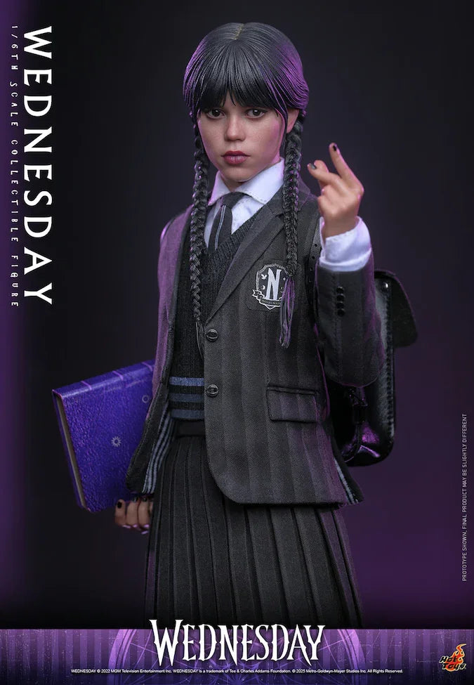 Miércoles - Figura de acción coleccionable a escala 1:6 de Wednesday Addams