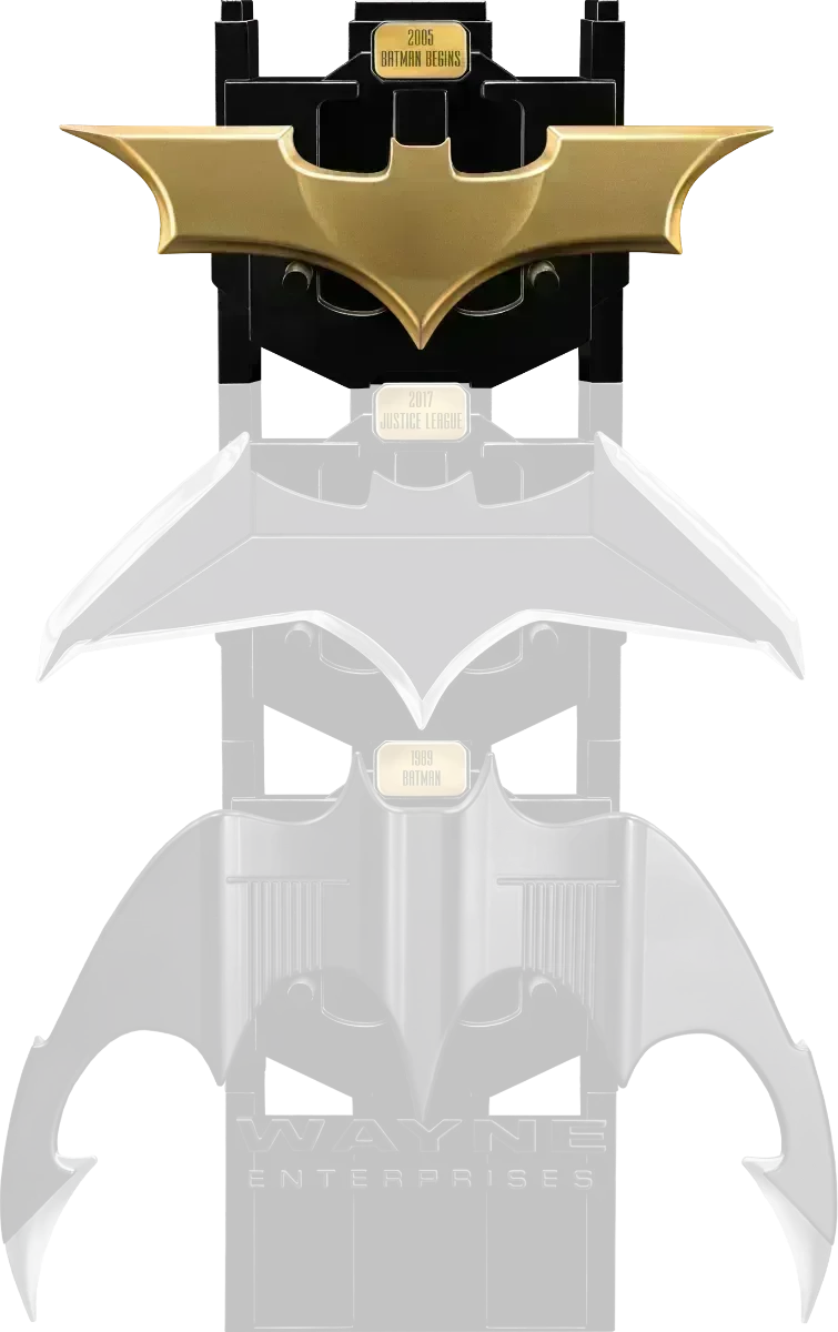 IKO1402 Batman Begins - Batarang Metal Replica - Ikon Collectables - Titan Pop Culture