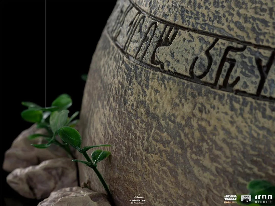 IRO28228 Star Wars: Mandalorian - Grogu Legacy 1:4 Scale Statue - Iron Studios - Titan Pop Culture