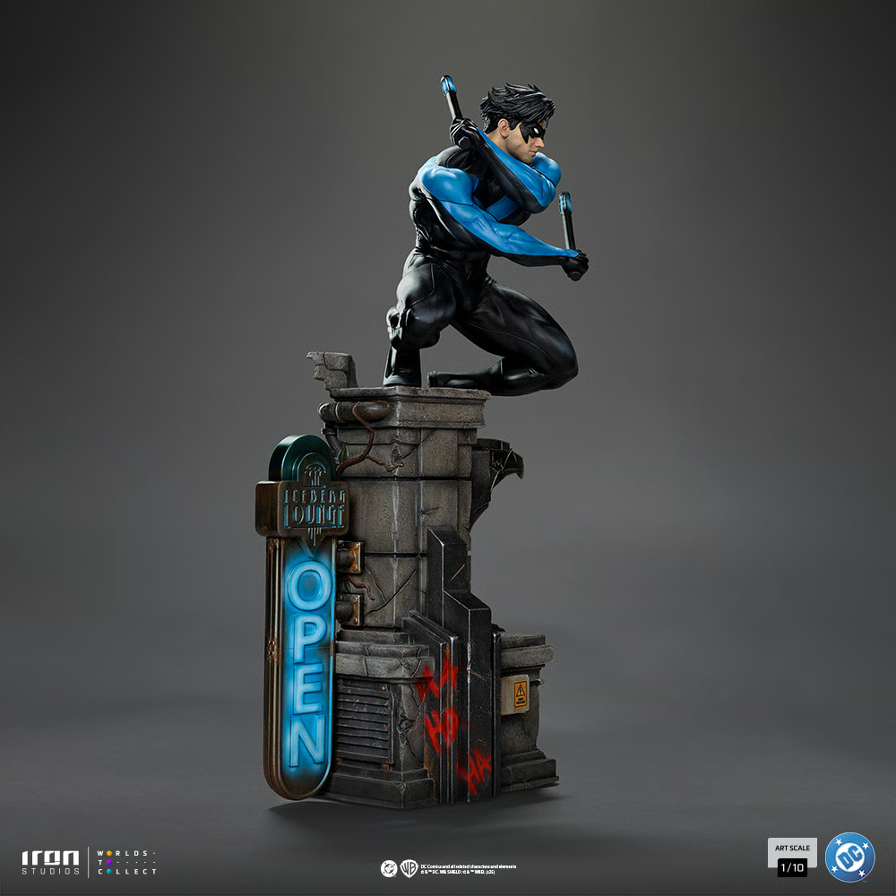 Batman - Nightwing 1:10 Scale Statue
