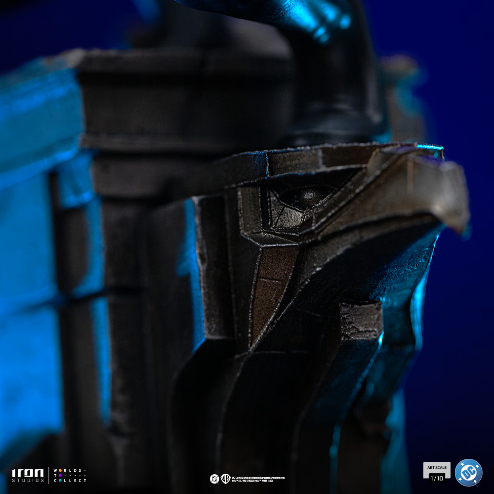 Batman - Nightwing 1:10 Scale Statue