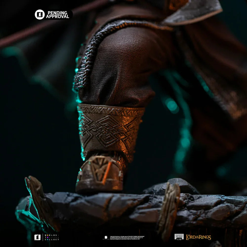 The Lord of the Rings - Gimli Unleashed Statue