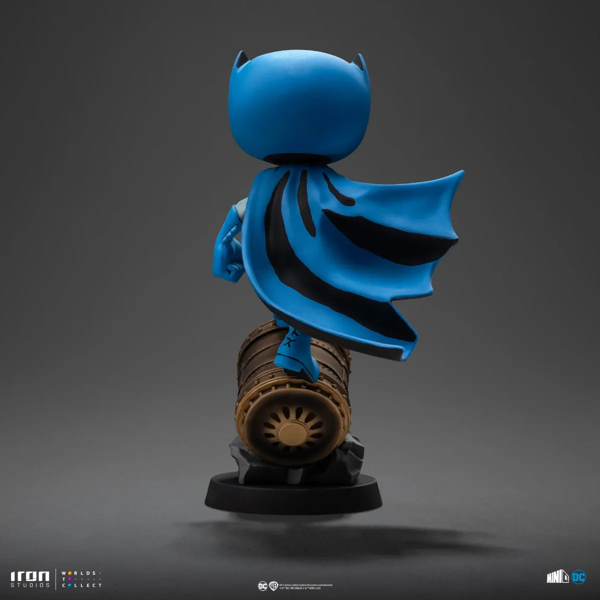 IRO57446 DC - Batman On Bat-Signal (Blue Ver.) Minico Vinyl - Iron Studios - Titan Pop Culture