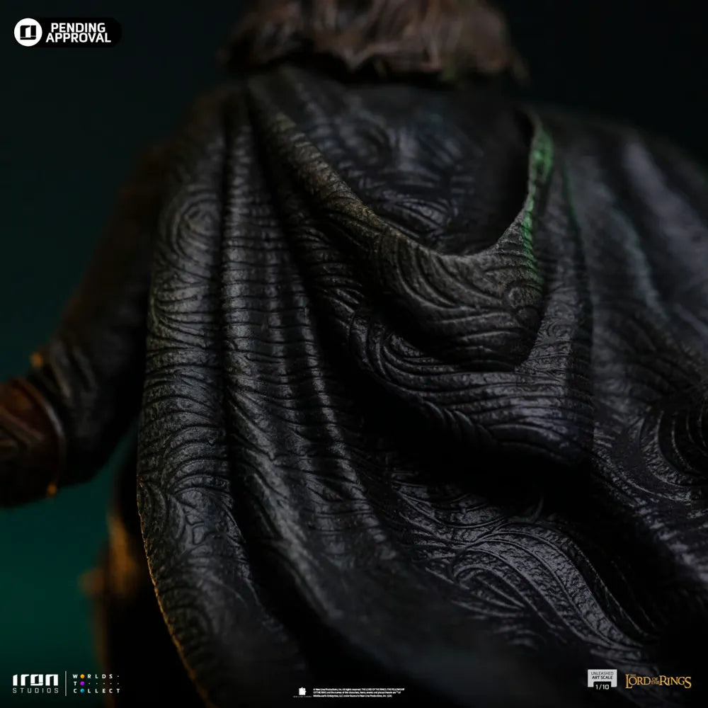 IRO57538 The Lord of the Rings - Aragorn Unleashed 1:10 Scale Statue - Iron Studios - Titan Pop Culture