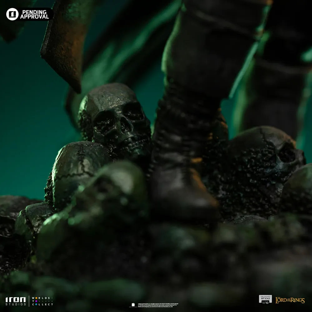 IRO57538 The Lord of the Rings - Aragorn Unleashed 1:10 Scale Statue - Iron Studios - Titan Pop Culture