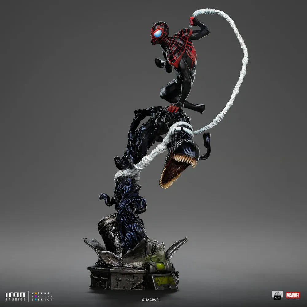 IRO57989 Spider-Man - Miles Morales 1:10 Scale Statue - Iron Studios - Titan Pop Culture