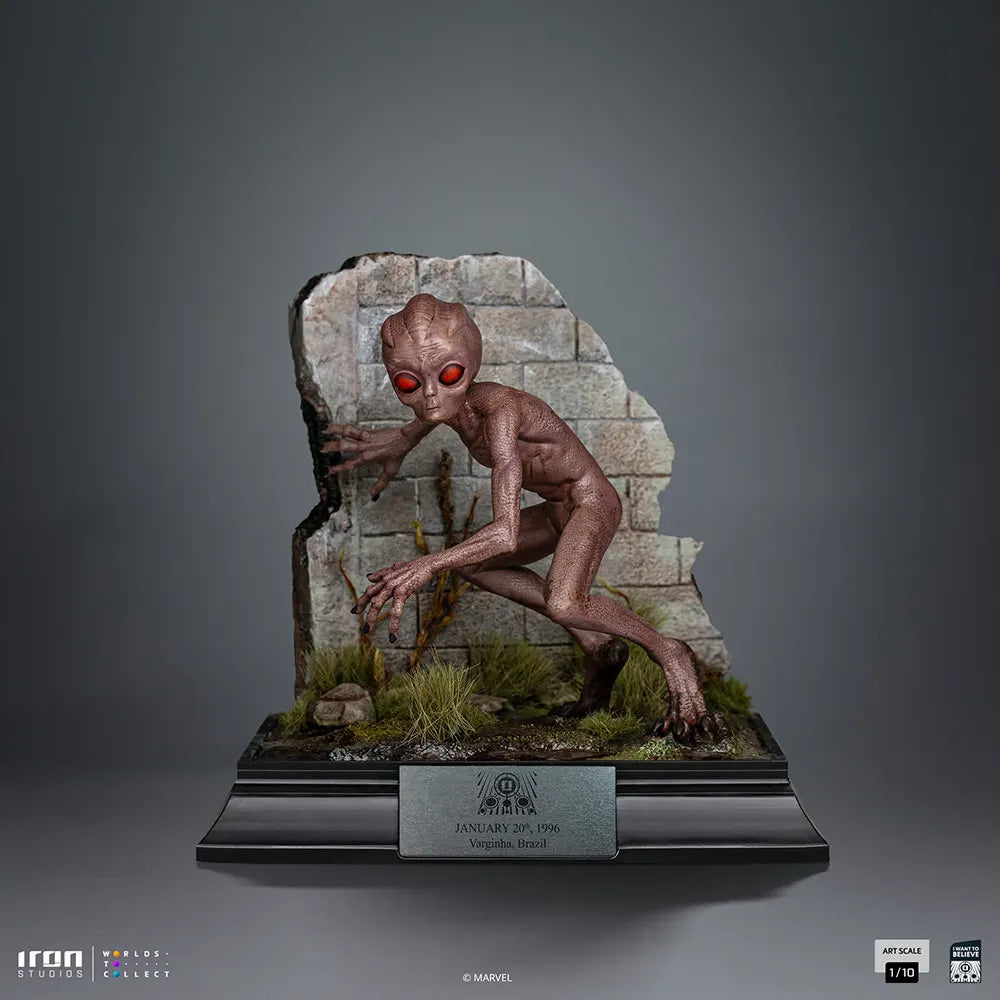 IRO59358 I Want To Believe - Et Varginha 1:10 Scale Statue - Iron Studios - Titan Pop Culture