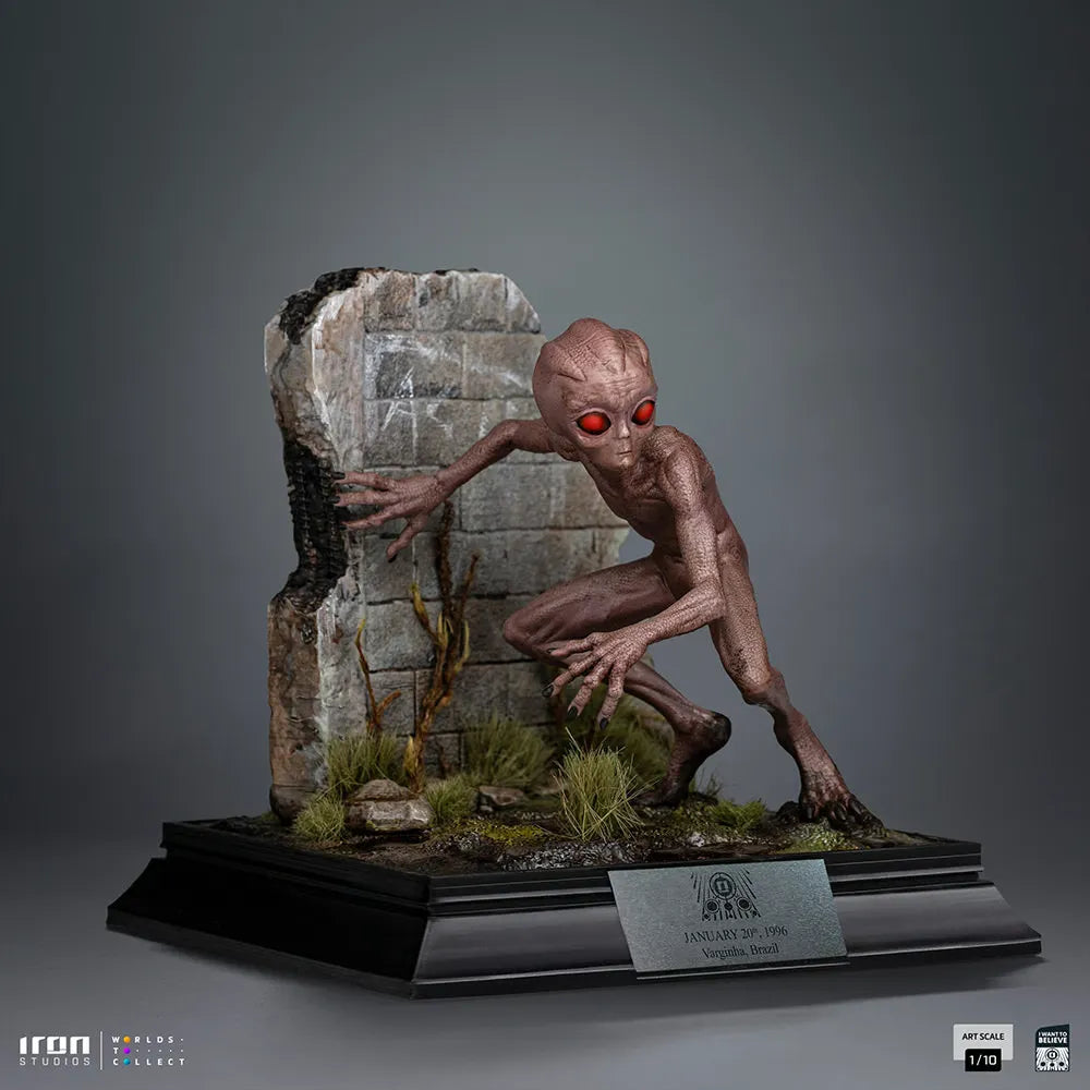 IRO59358 I Want To Believe - Et Varginha 1:10 Scale Statue - Iron Studios - Titan Pop Culture