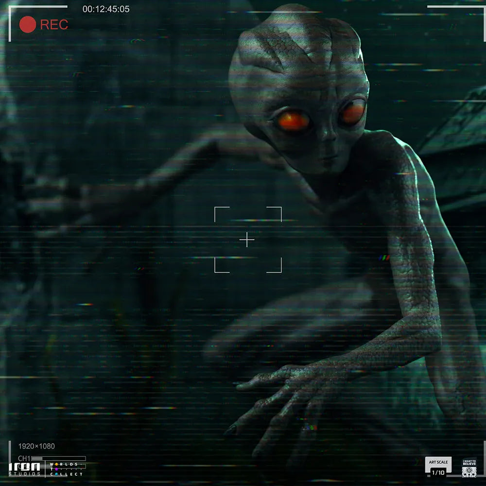 IRO59358 I Want To Believe - Et Varginha 1:10 Scale Statue - Iron Studios - Titan Pop Culture