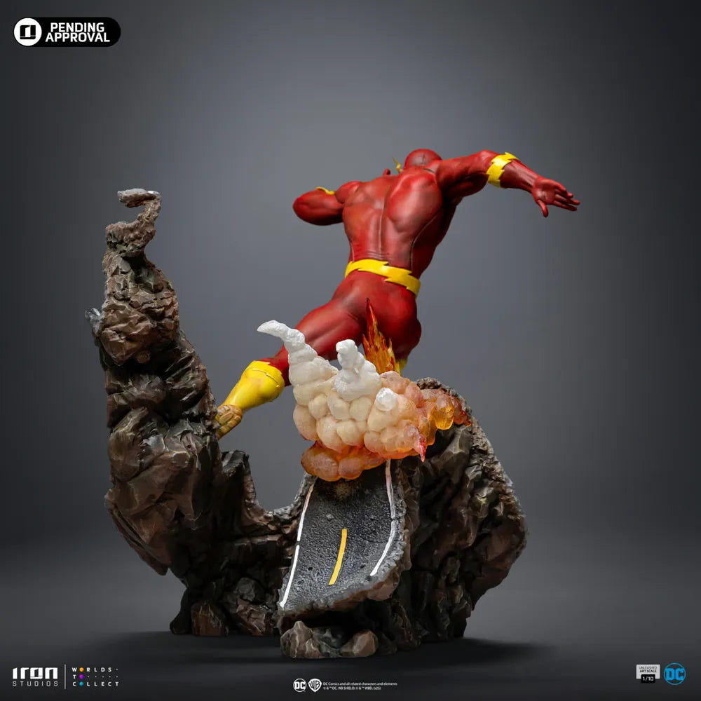 IRO59365 The Flash - Flash Unleashed 1:10 Scale Statue - Iron Studios - Titan Pop Culture