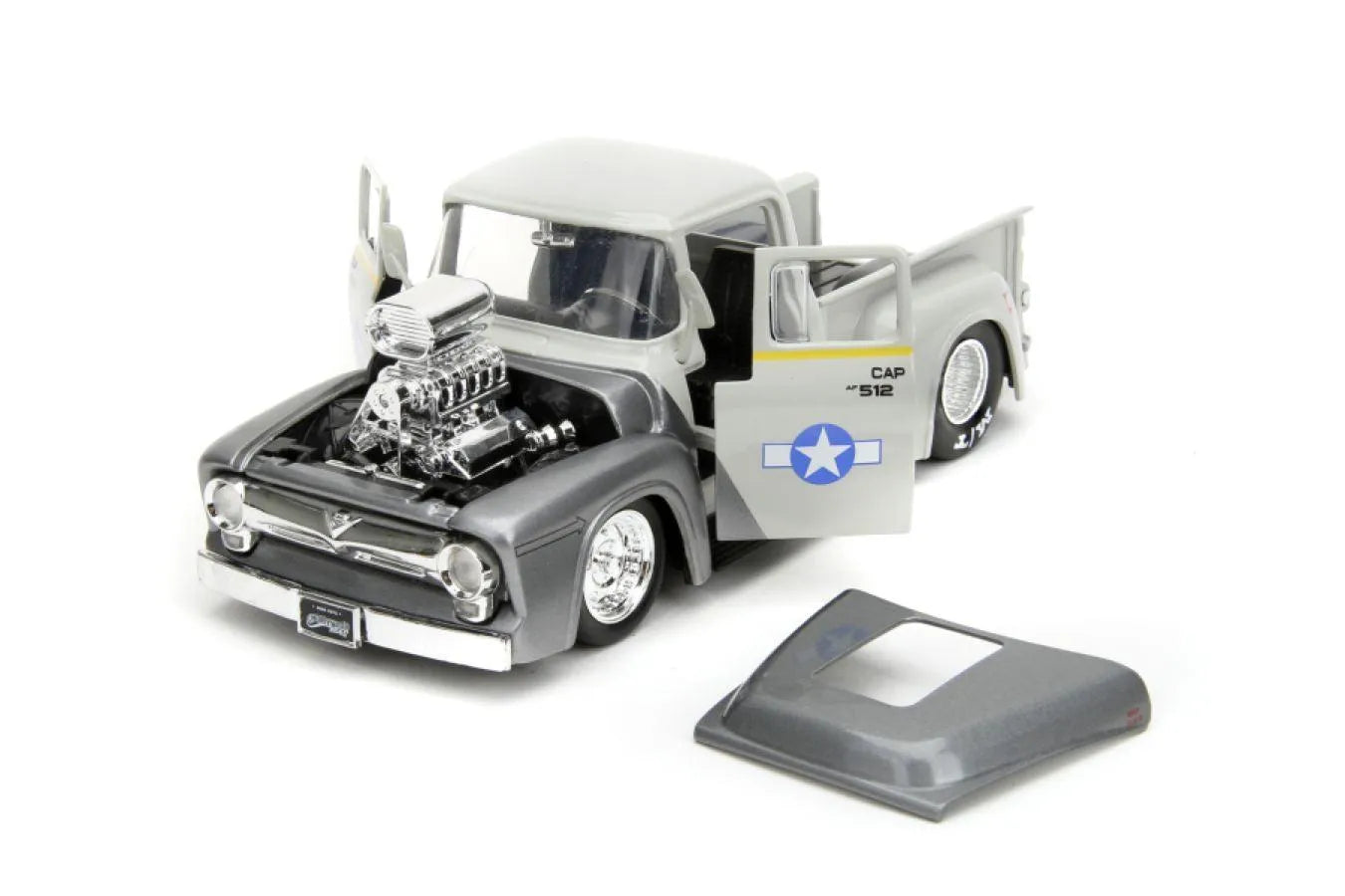 JAD34373 Street Fighter - Ford F-100 (1956) 1:24 with Guile Figure Hollywood Rides Diecast Vehicle - Jada Toys - Titan Pop Culture