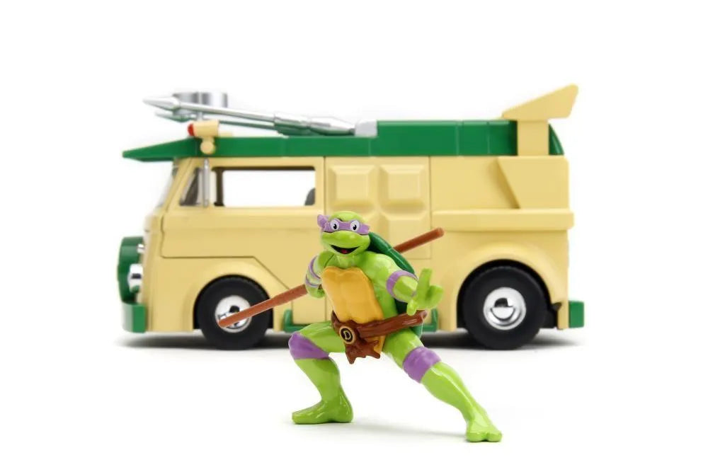 JAD34529 Teenage Mutant Ninja Turtles (TV'87) - HWR Party Wagon w/Donatello 1:24 Scale Vehicle - Jada Toys - Titan Pop Culture