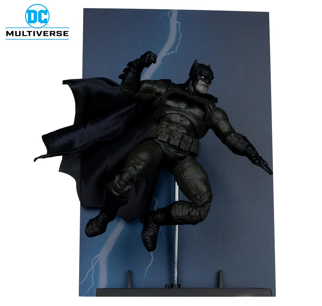 MCF17343 DC Multiverse - Cover Recreations Batman (The Dark Knight Returns) Gold Label 7" Figure - McFarlane Toys - Titan Pop Culture