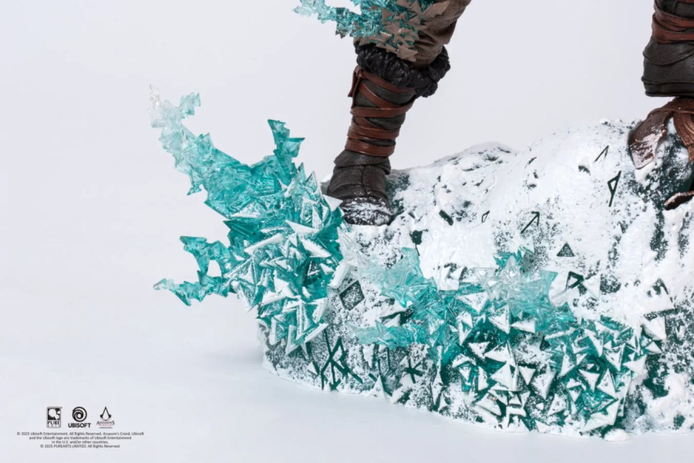 PURPA052AC Assassin's Creed : Animus - Eivor 1:8 Scale Statue - Pure Arts - Titan Pop Culture