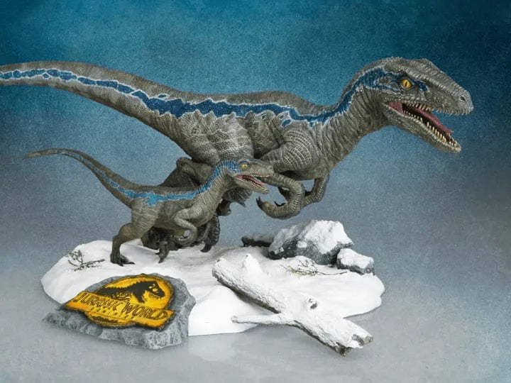 SAT411-200143TP Jurassic World 3 - Velociraptor Blue & Beta Model Kit - Star Ace Toys - Titan Pop Culture
