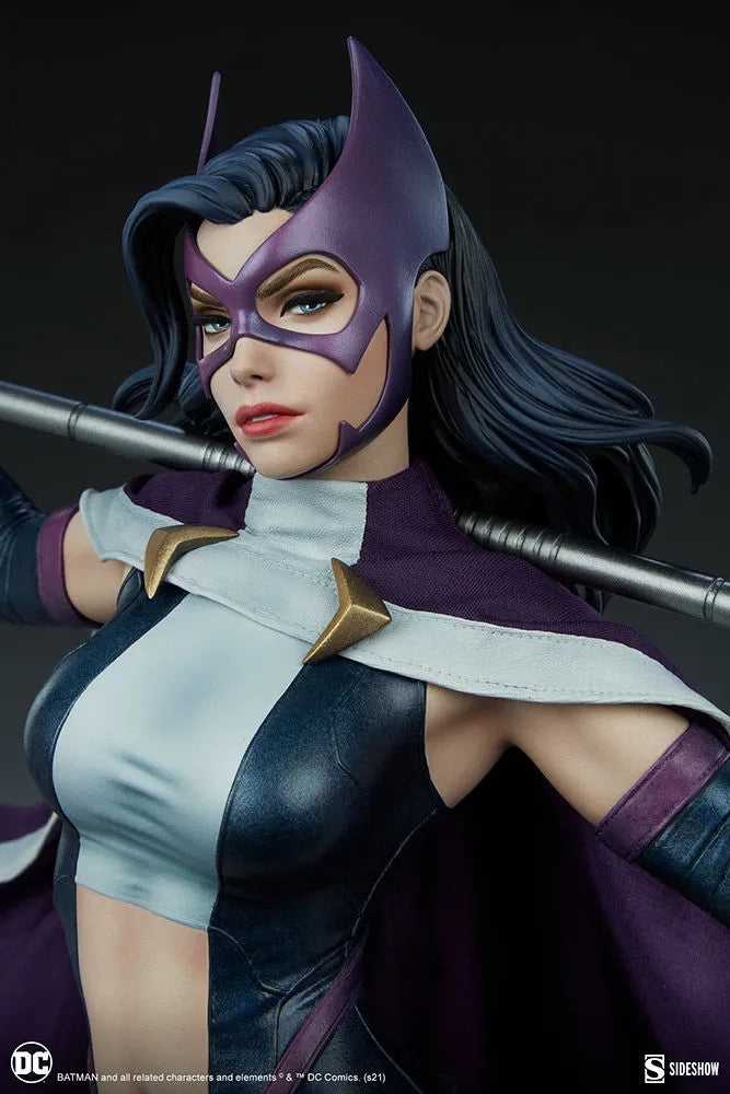 SID300780 DC Comics - Huntress Premium Format Statue - Sideshow Collectibles - Titan Pop Culture