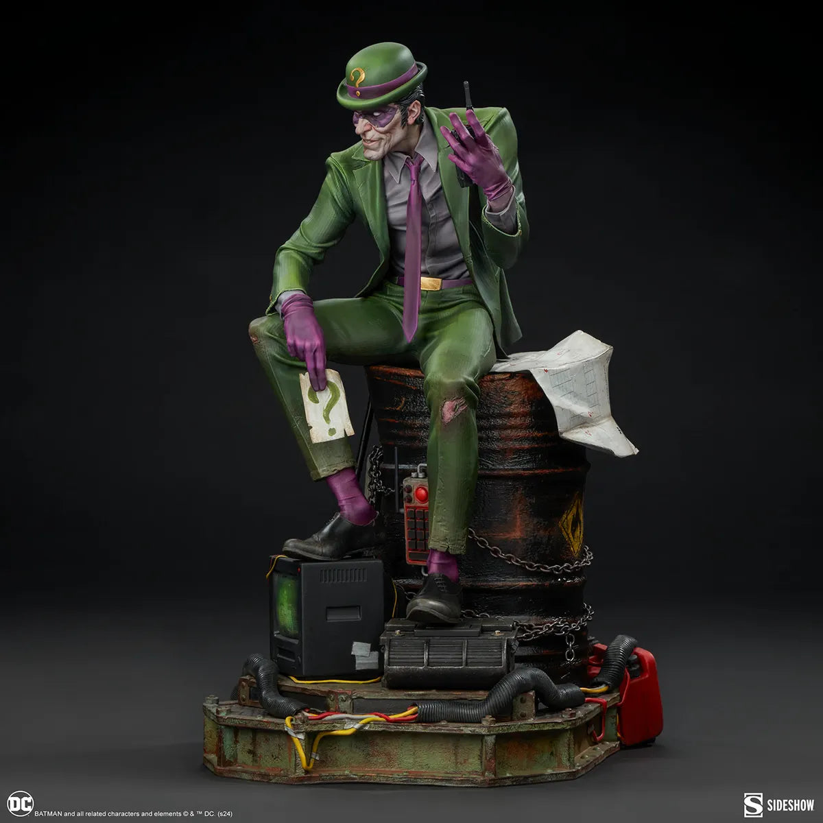 SID300892 DC Comics - Riddler Premium Format Statue - Sideshow Collectibles - Titan Pop Culture
