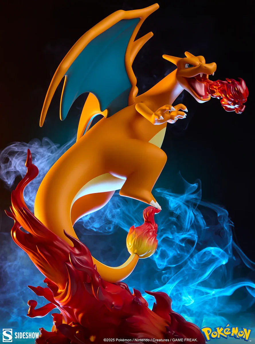 Pokemon - Charizard Statue
