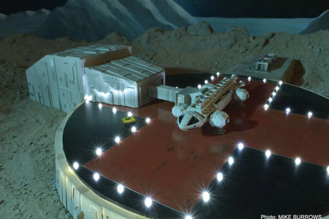 SIXALP-1 Space 1999 - Electronic Alpha Launch Pad with Eagle One - Sixteen 12 - Titan Pop Culture