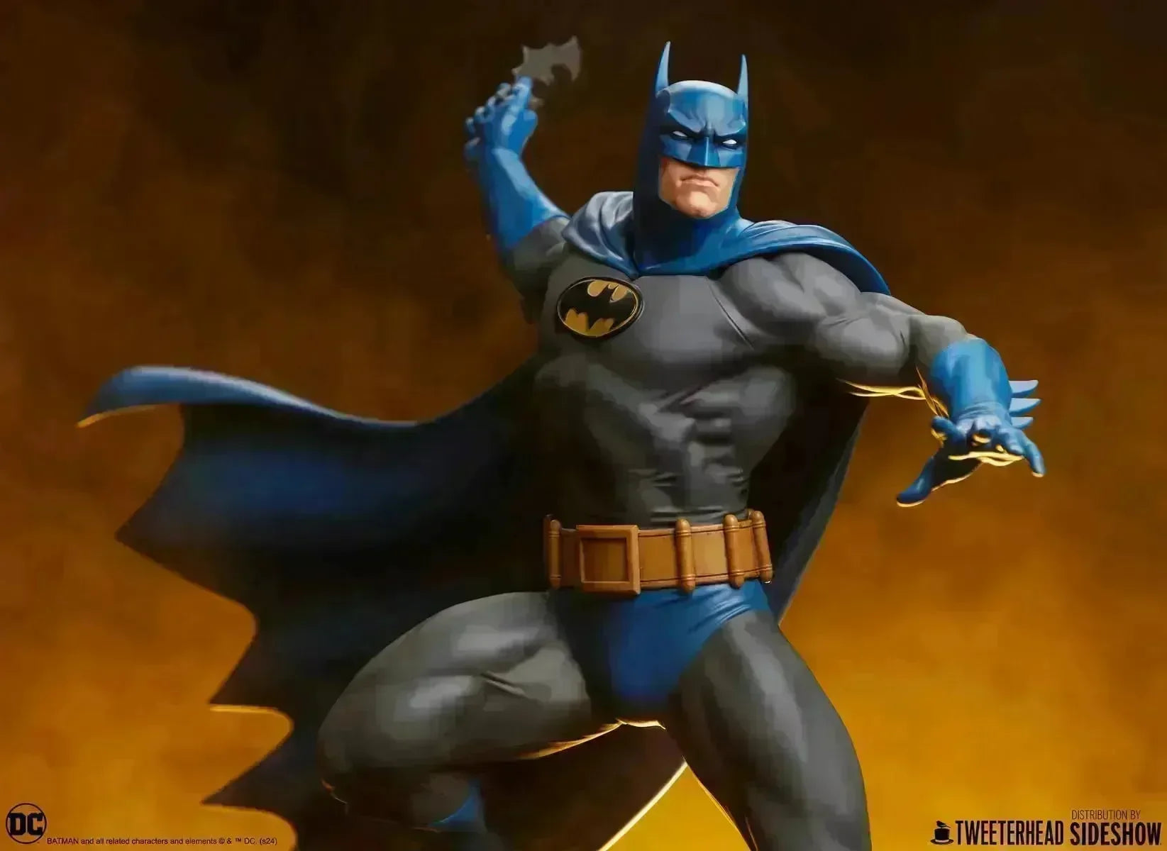 TWE913978 Batman - Batman (Retro Edition) 1:6 Scale Maquette - Tweeterhead - Titan Pop Culture
