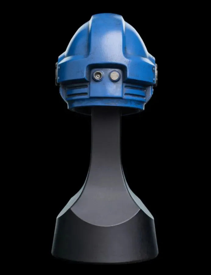 Warhammer 40,000 - Ultramarines Miniature Helm - Weta Workshop - Titan Pop Culture