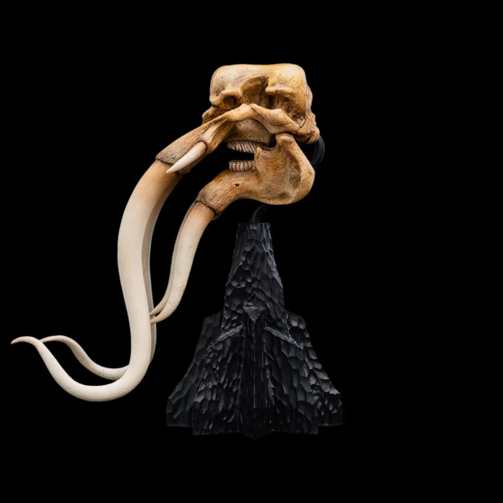 El Señor de los Anillos - Cráneo de un Mumak SDCC 2025 Estatua en miniatura