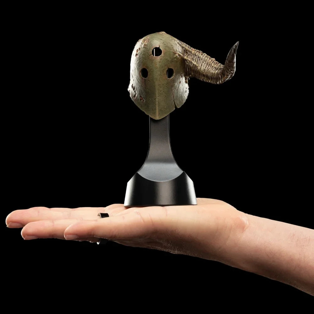 Warhammer: Age of Sigmar - Putrid Blightking Replica Helmet