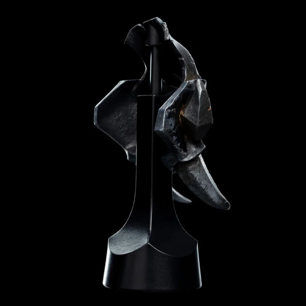 Warhammer: Age of Sigmar - Orruk Ardboy Replica Helmet