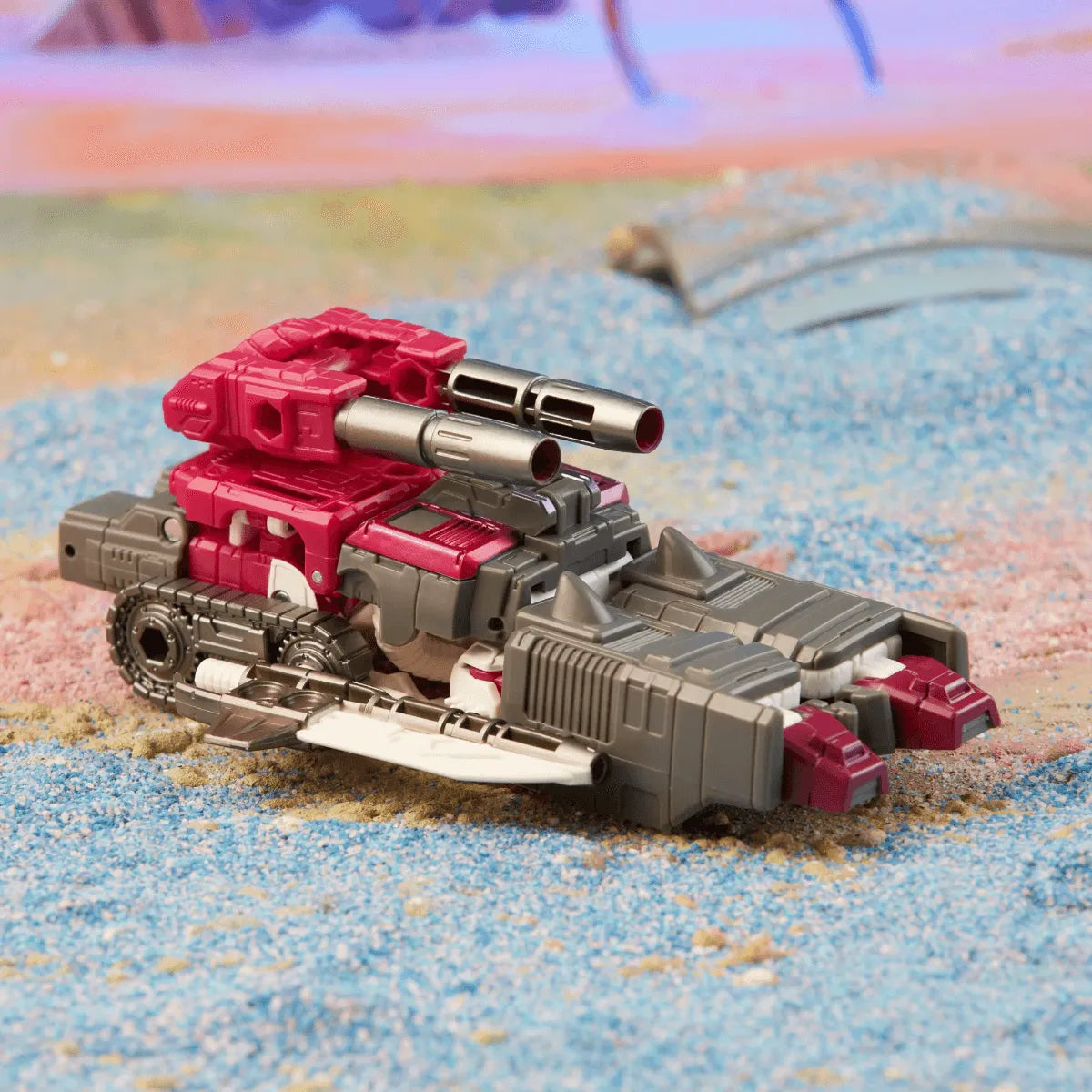 23173 Transformers Legacy: Deluxe Class - Skullgrin Action Figure - Hasbro - Titan Pop Culture