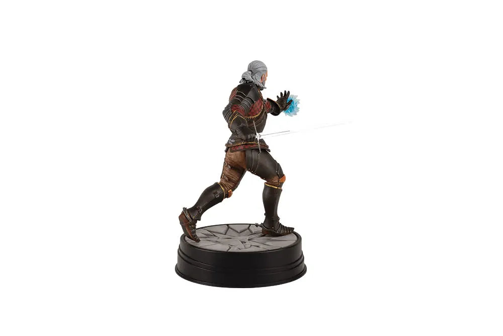 DHC3010-221 The Witcher 3 - Geralt Toussaint Tourney Armor Figure - Dark Horse Comics - Titan Pop Culture