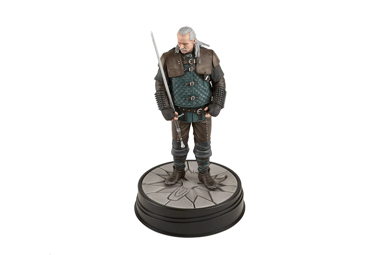 DHC3010-224 The Witcher 3 - Vesemir Figure - Dark Horse Comics - Titan Pop Culture