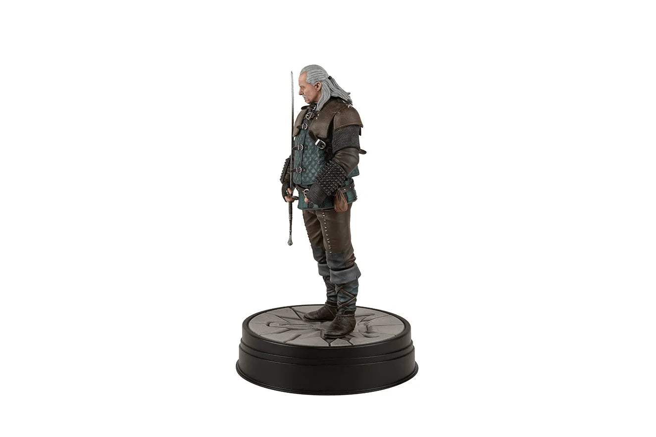 DHC3010-224 The Witcher 3 - Vesemir Figure - Dark Horse Comics - Titan Pop Culture