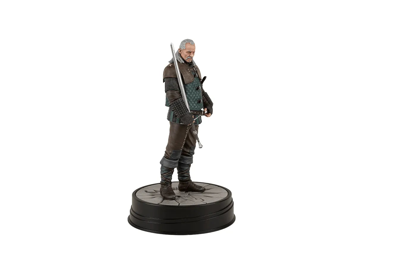 DHC3010-224 The Witcher 3 - Vesemir Figure - Dark Horse Comics - Titan Pop Culture
