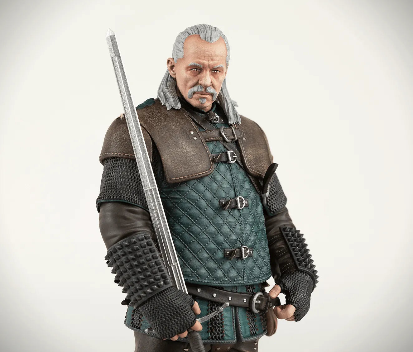 DHC3010-224 The Witcher 3 - Vesemir Figure - Dark Horse Comics - Titan Pop Culture