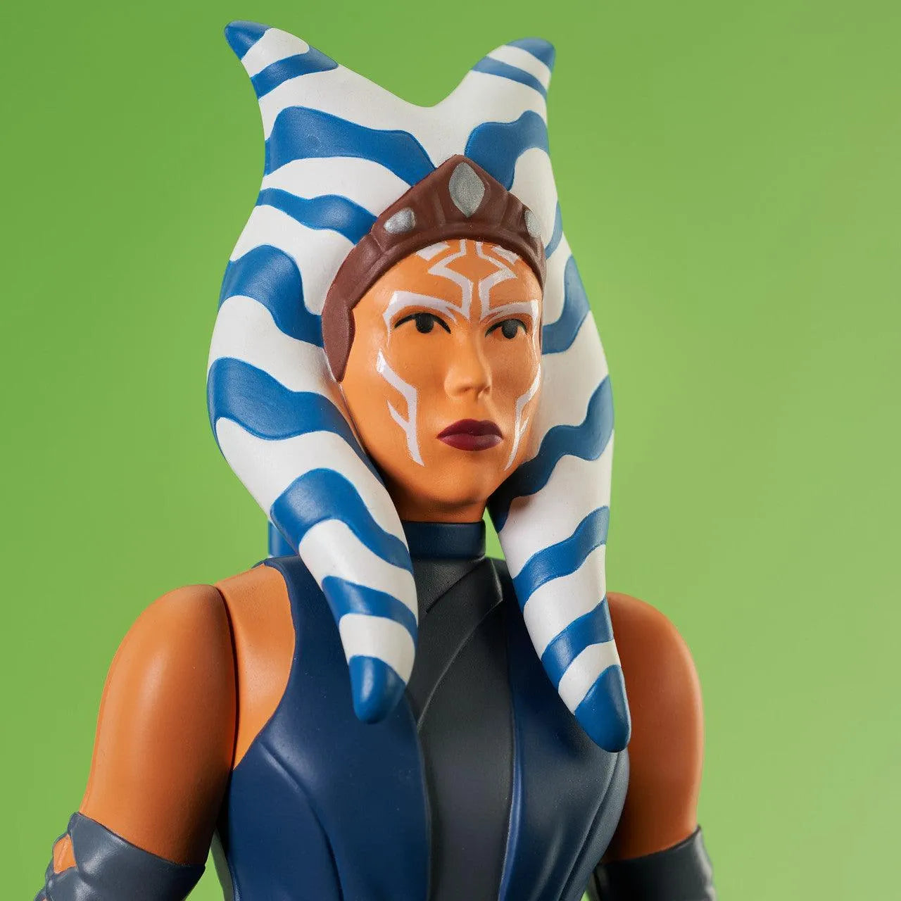 DSTNOV222333 Star Wars: The Mandalorian - Ahsoka Tano Jumbo Figure - Diamond Select Toys - Titan Pop Culture