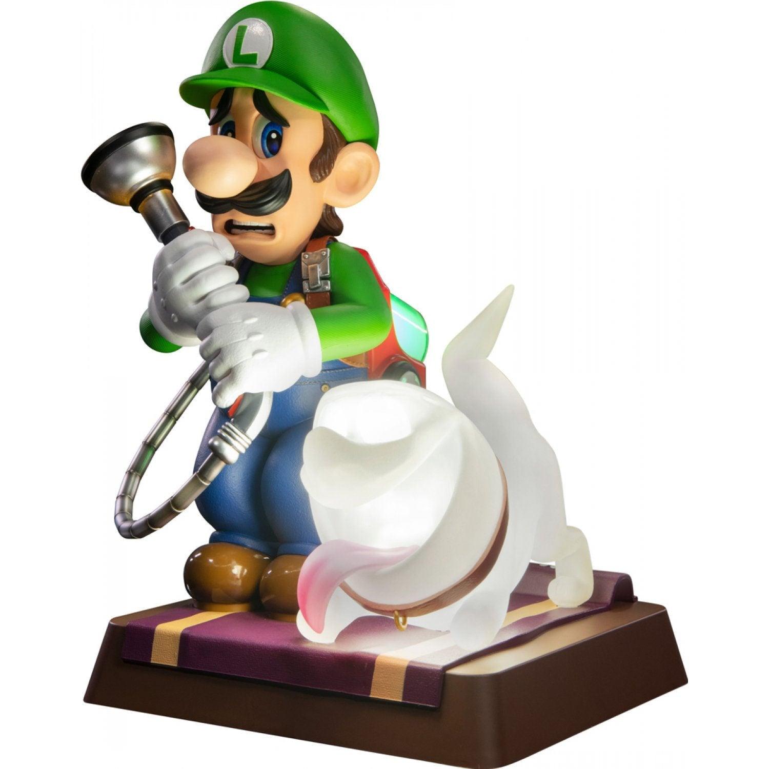 F4FLM03CO Luigi's Mansion 3 - Luigi 9" PVC Statue Collector's Edition - First 4 Figures - Titan Pop Culture