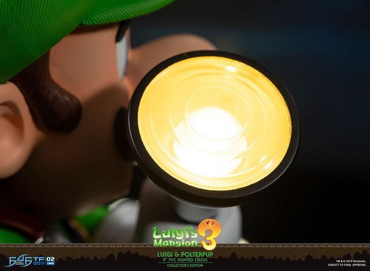 F4FLM03CO Luigi's Mansion 3 - Luigi 9" PVC Statue Collector's Edition - First 4 Figures - Titan Pop Culture