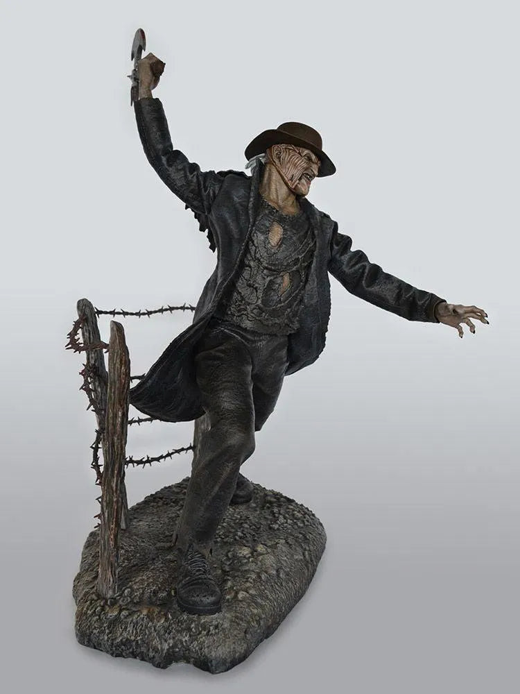 HOL9426 Jeepers Creepers - Creeper 1:4 Scale Statue - Hollywood Collectibles Group - Titan Pop Culture