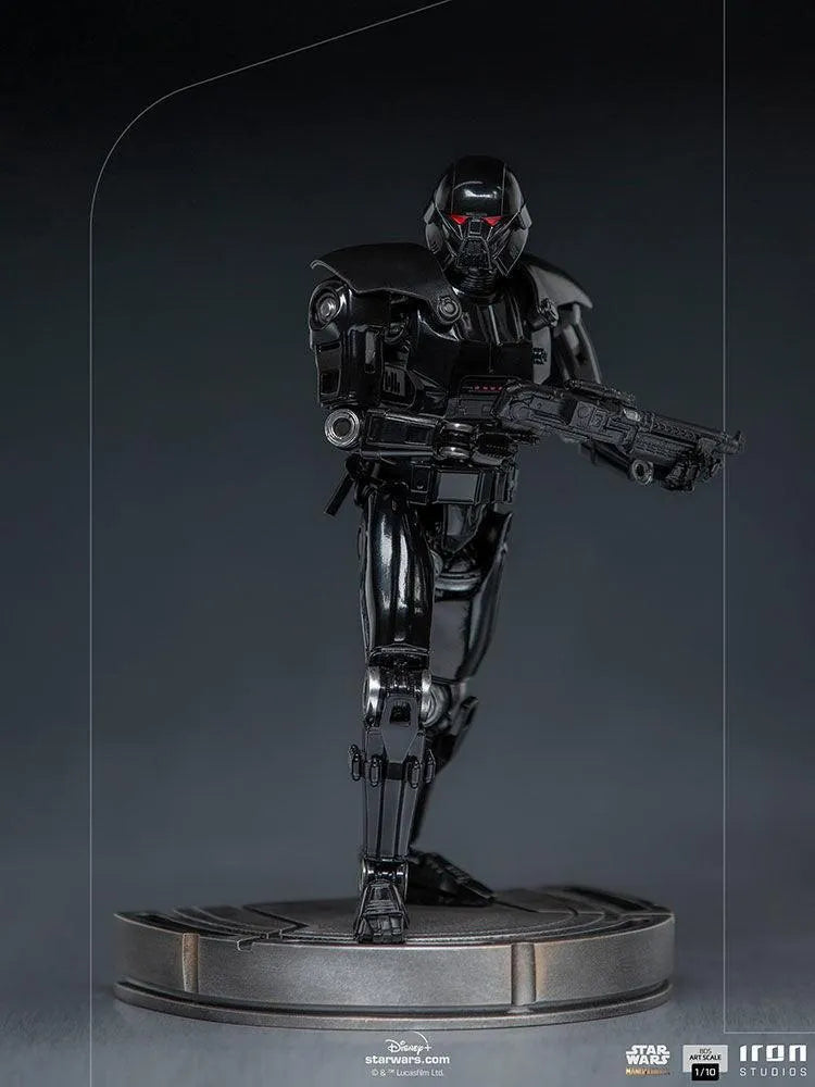 IRO28389 Star Wars: The Mandalorian - Dark Trooper 1:10 Scale Statue - Iron Studios - Titan Pop Culture