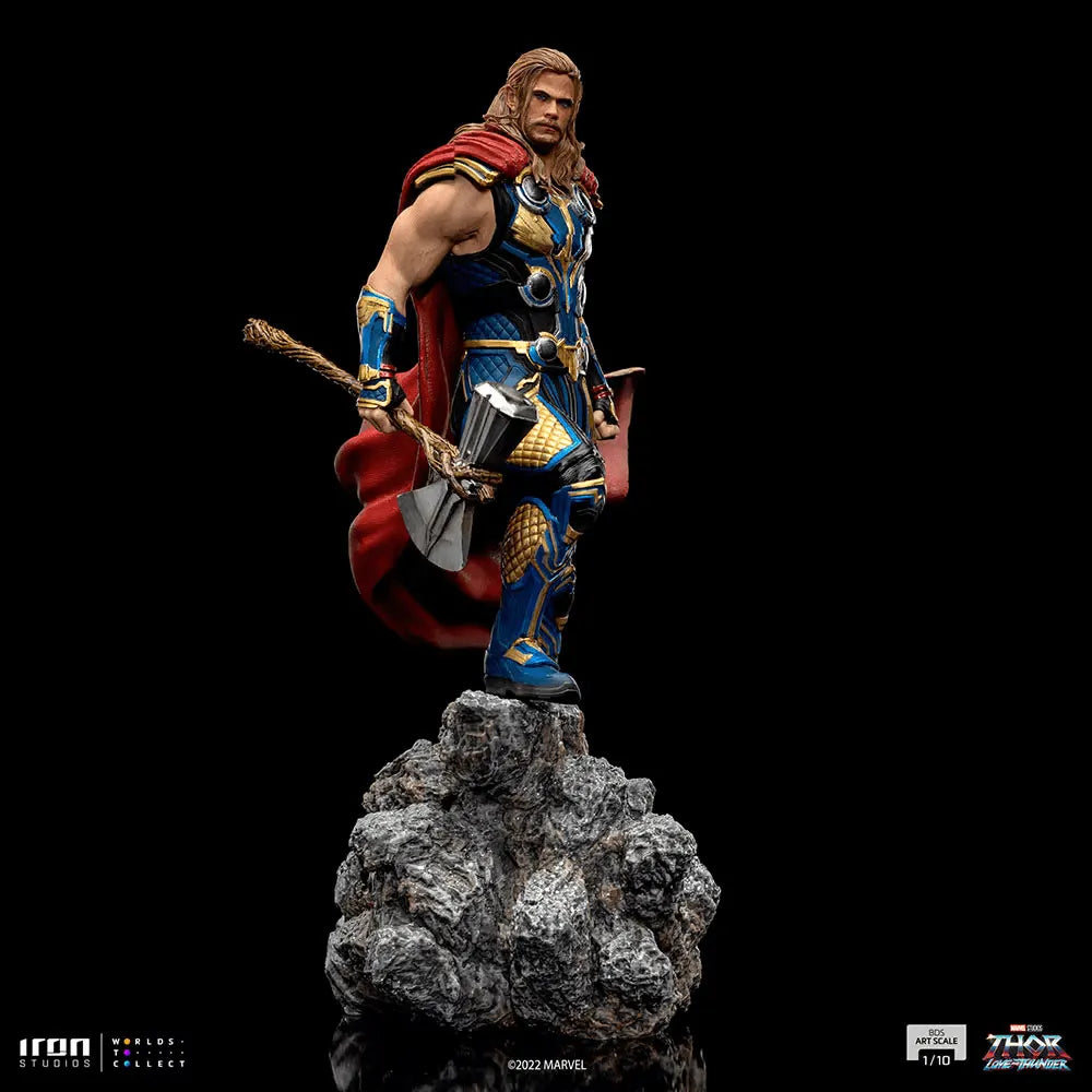 IRO51277 Thor 4: Love and Thunder - Thor 1:10 Scale Statue - Iron Studios - Titan Pop Culture