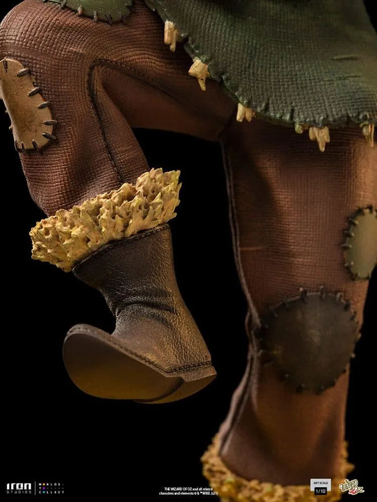 IRO51369 Wizard of Oz - Scarecrow 1:10 Scale Statue - Iron Studios - Titan Pop Culture