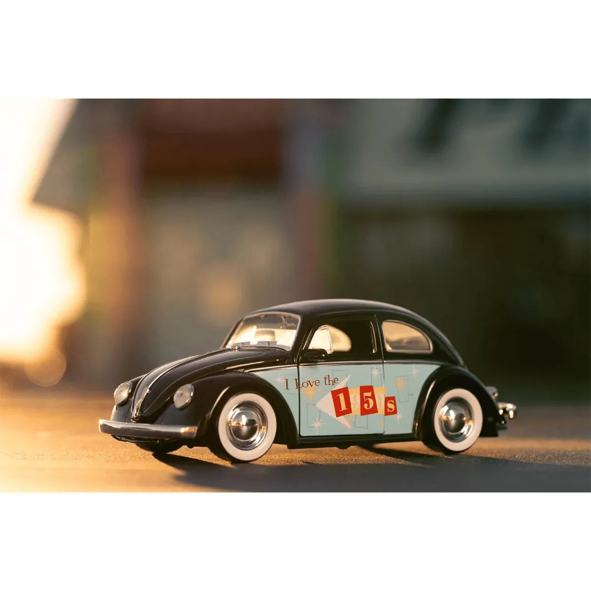 JAD31382 I Love The - 50's 1959 Volkswagon Beetle 1:24 Scale - Jada Toys - Titan Pop Culture
