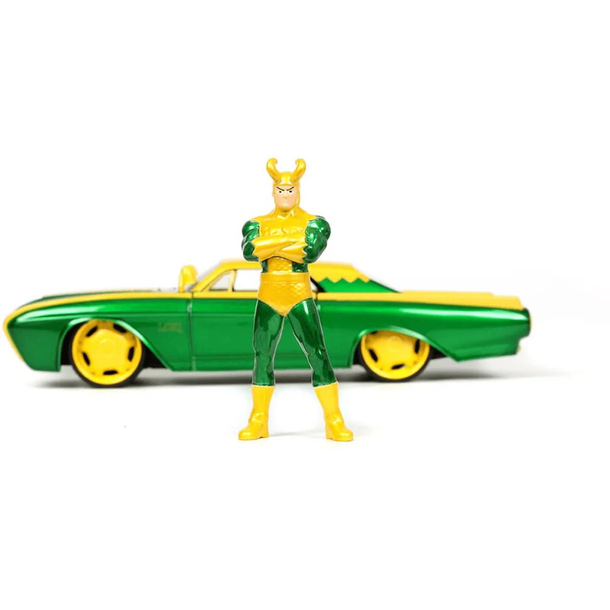JAD33357 Marvel Comics - Loki & 1963 Ford Thunderbird 1:24 Scale - Jada Toys - Titan Pop Culture