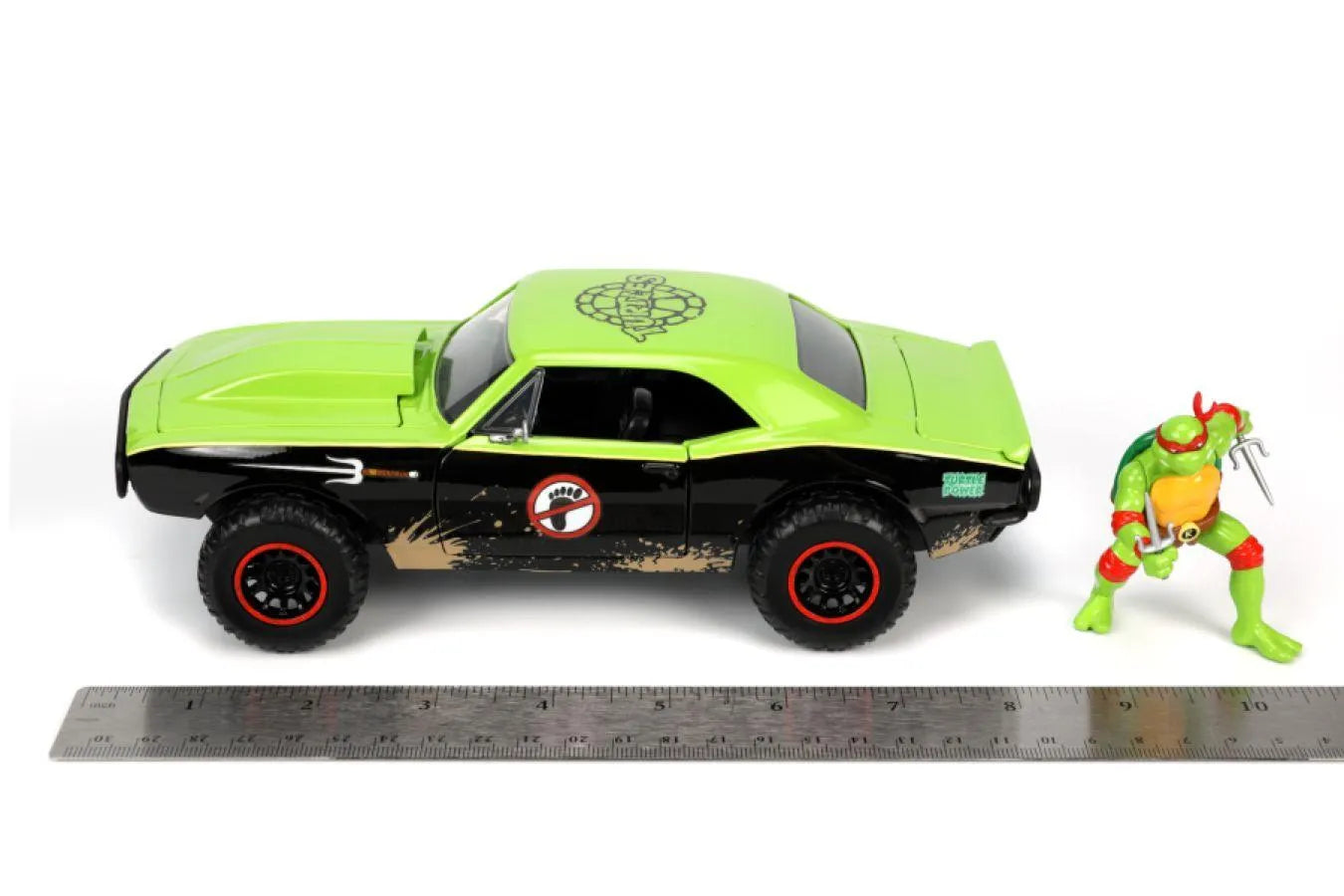 JAD33386 TMNT (TV87) - 1967 Chevrolet Camaro with Raphael 1:24 Scale - Jada Toys - Titan Pop Culture